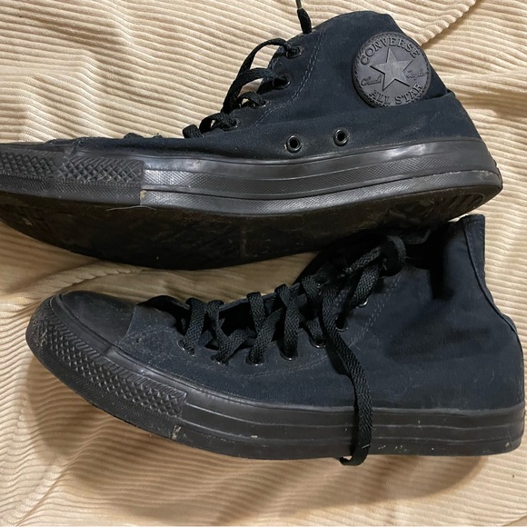 Converse - Picture 3 of 7